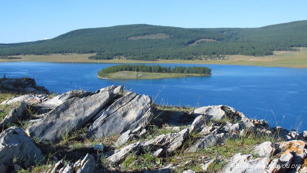 вид на озеро Hovsgol Nuur