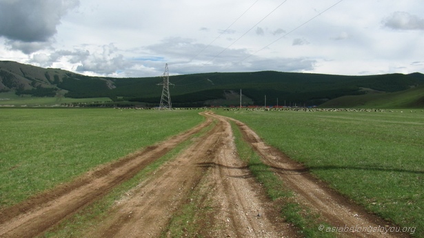 дорога, ведущая в Хатгал