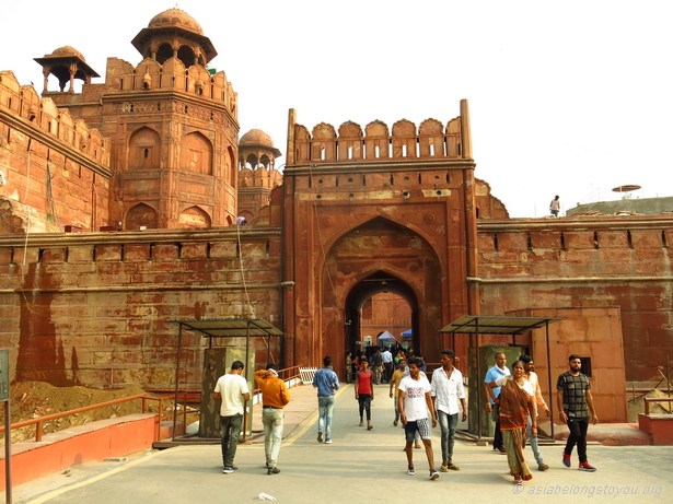 ворота Lahore Gate